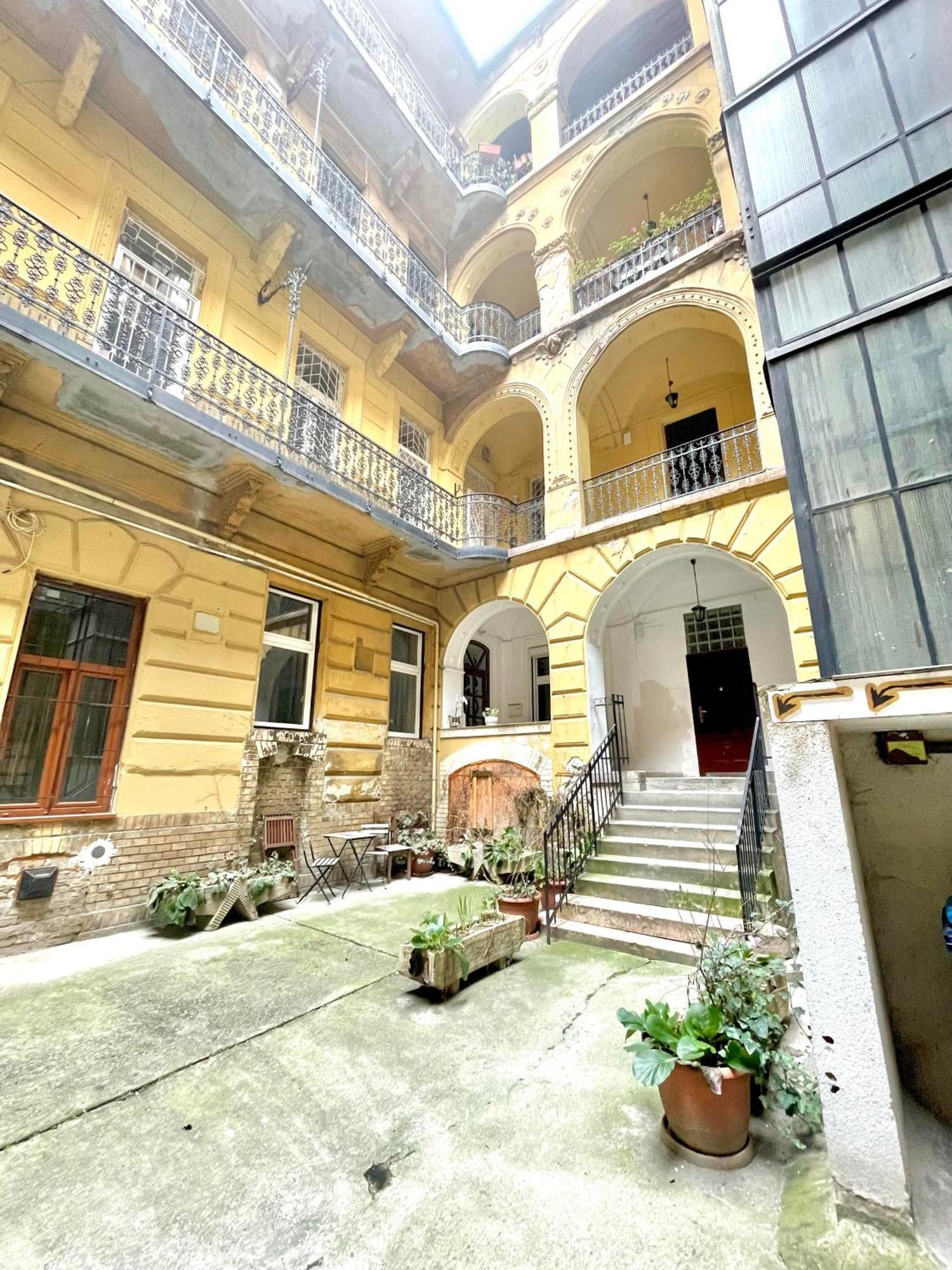 Small Cosy Apartment Near The Famous Westend City Center Budapeşte Dış mekan fotoğraf